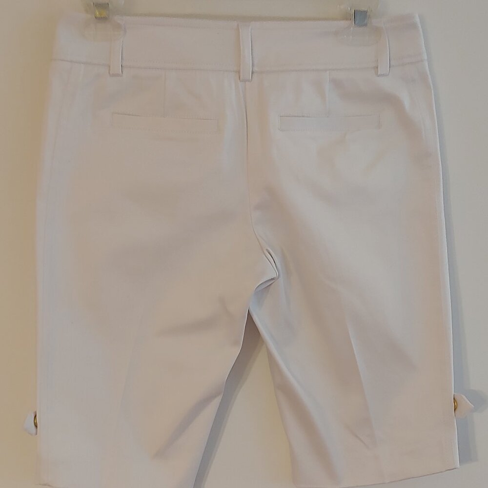 Cache White Shorts - Picture 2 of 5
